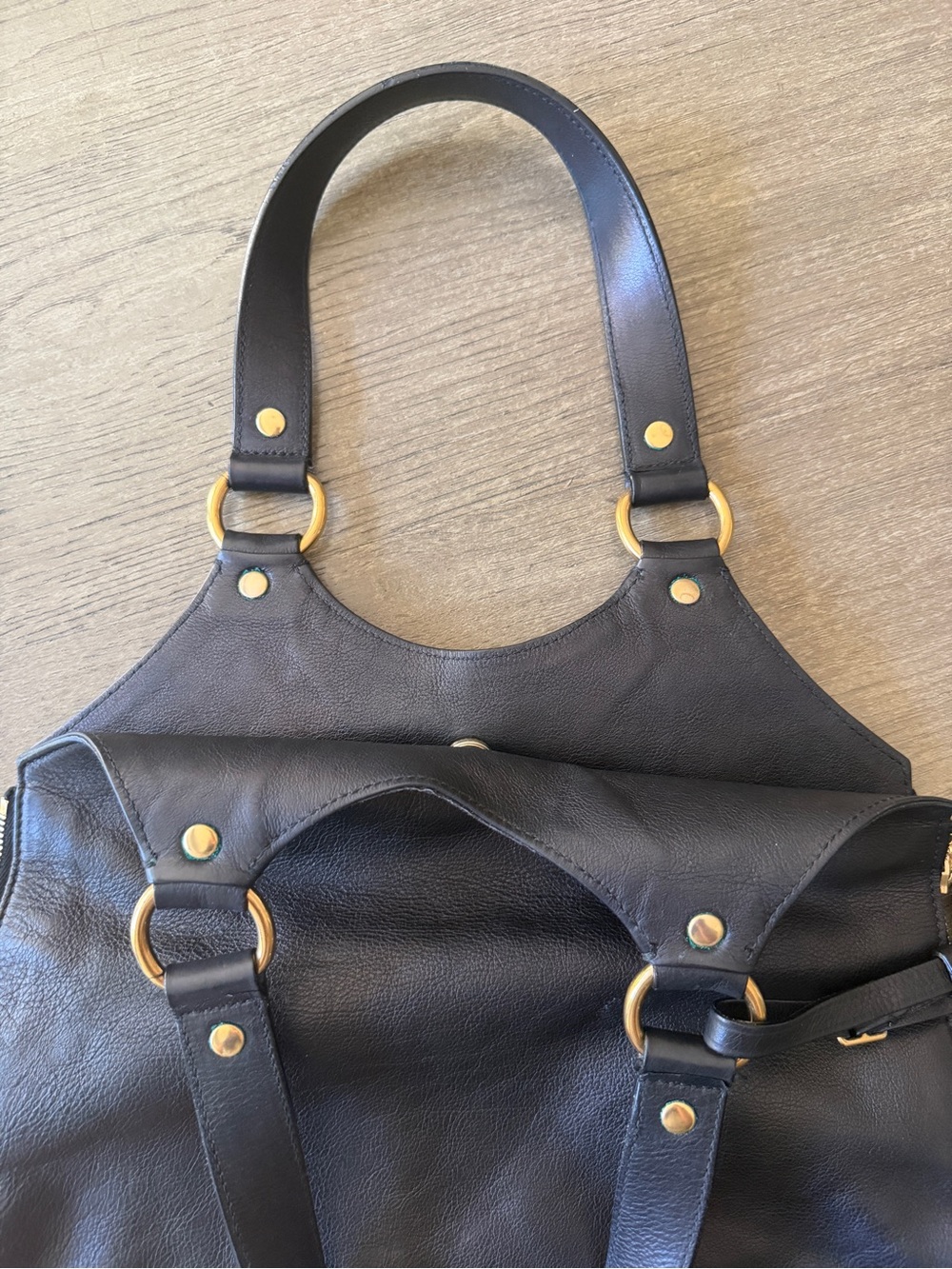 Authentic YSL Black Leather bag with Gold Hardware - Picture 2 of 5